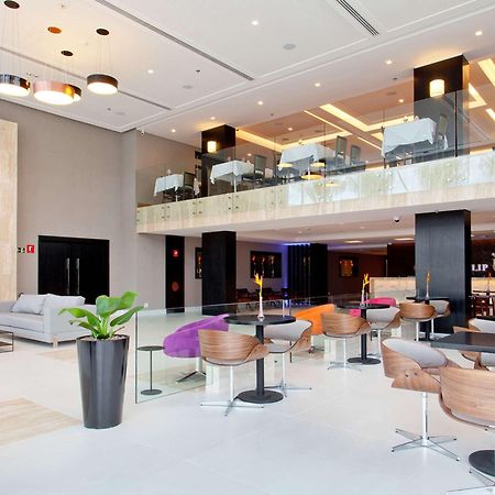 ホテル Golden Tulip São José dos Campos エクステリア 写真