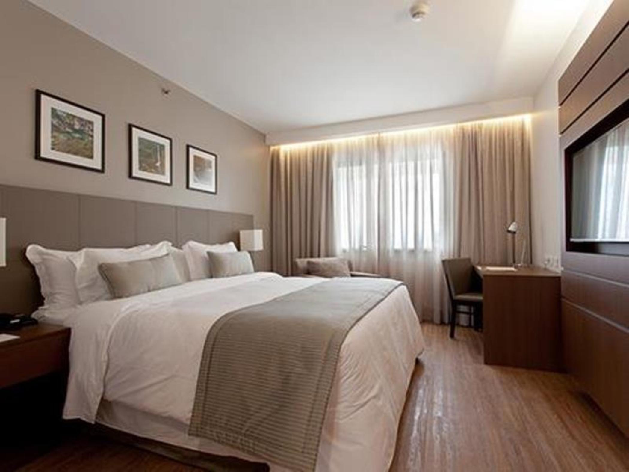 ホテル Golden Tulip São José dos Campos エクステリア 写真