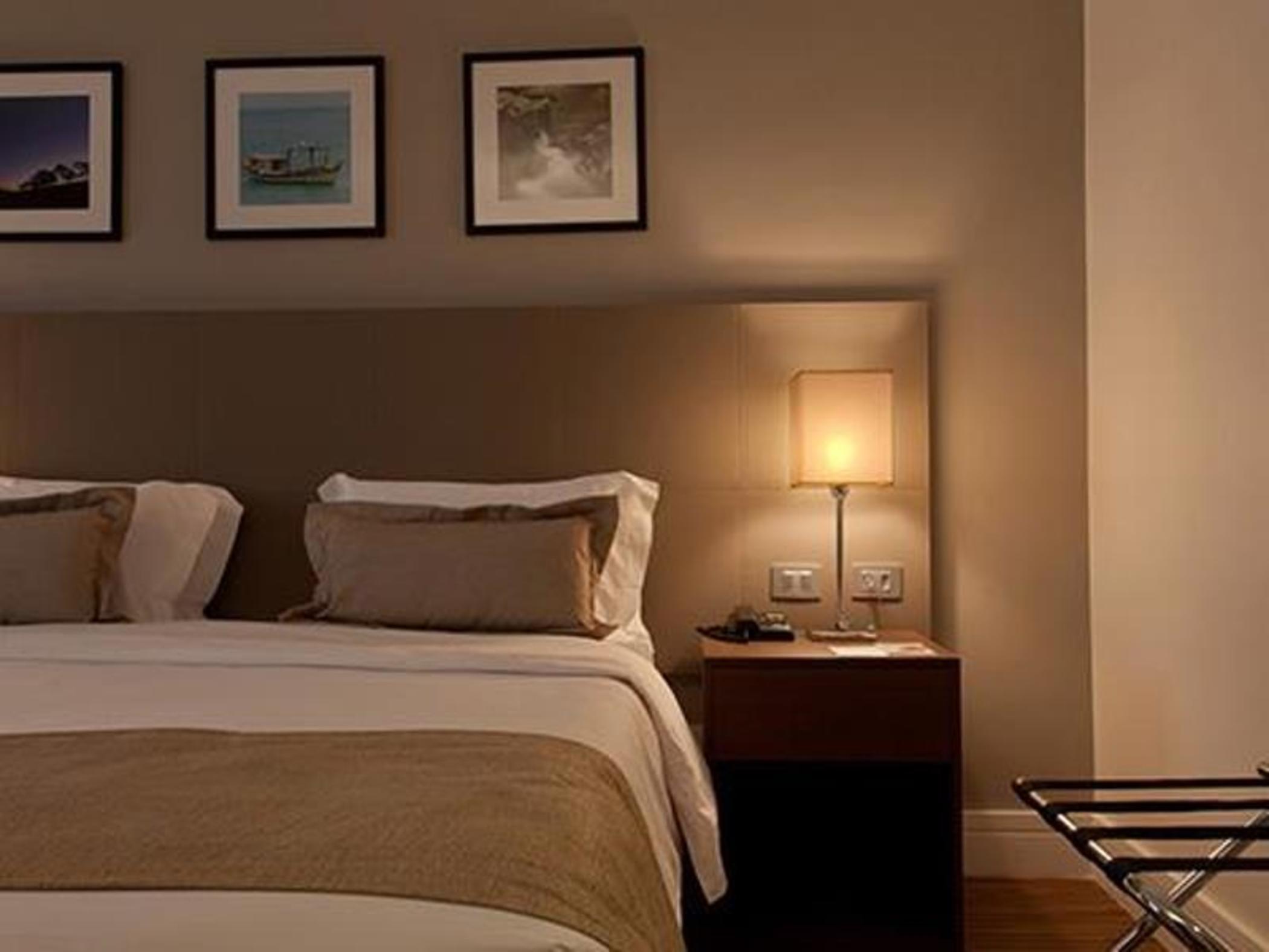 ホテル Golden Tulip São José dos Campos エクステリア 写真
