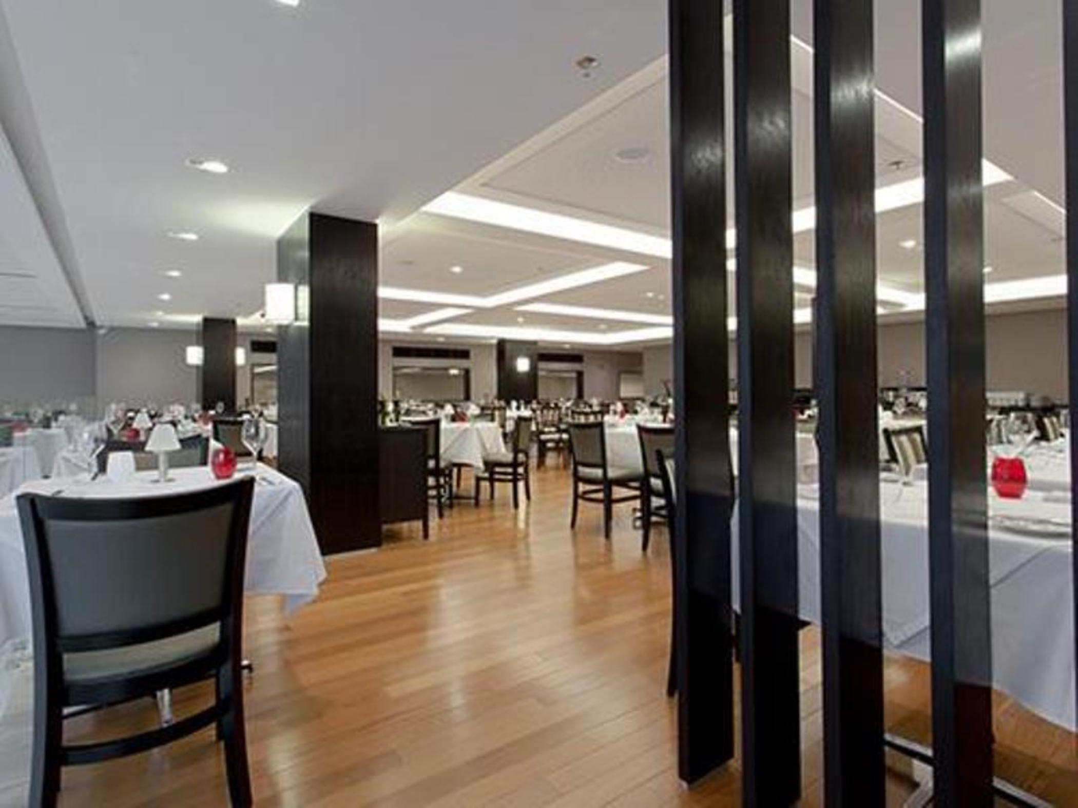 ホテル Golden Tulip São José dos Campos エクステリア 写真