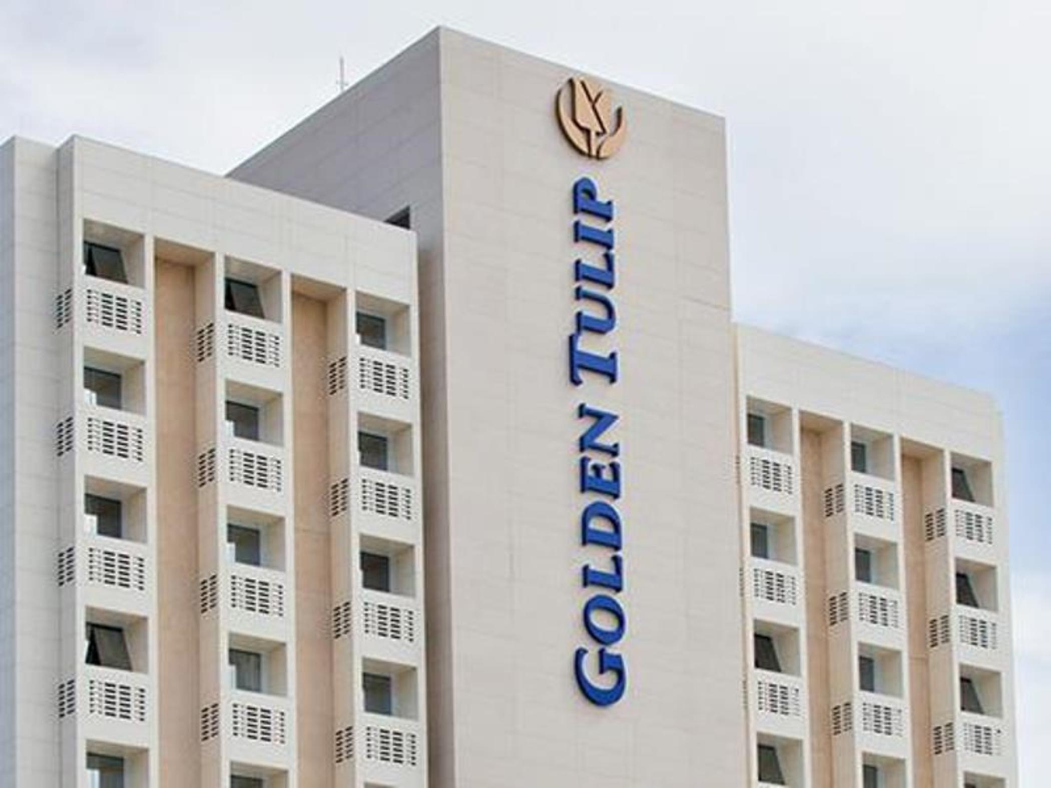 ホテル Golden Tulip São José dos Campos エクステリア 写真