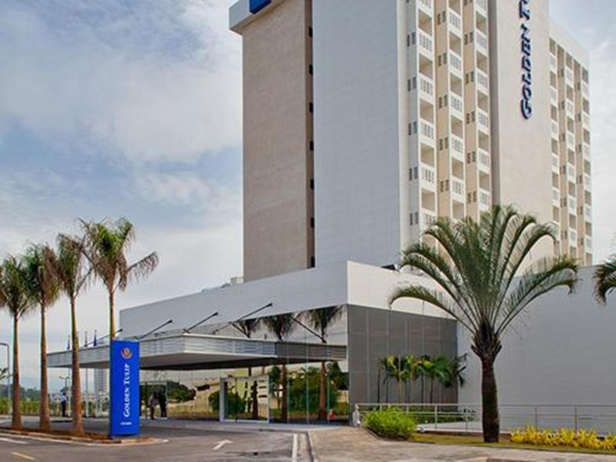 ホテル Golden Tulip São José dos Campos エクステリア 写真